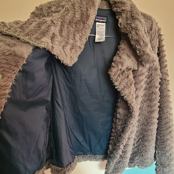 Patagonia Pelage green fuzzy faux fur jacket with pockets! - Picture 5 of 8
